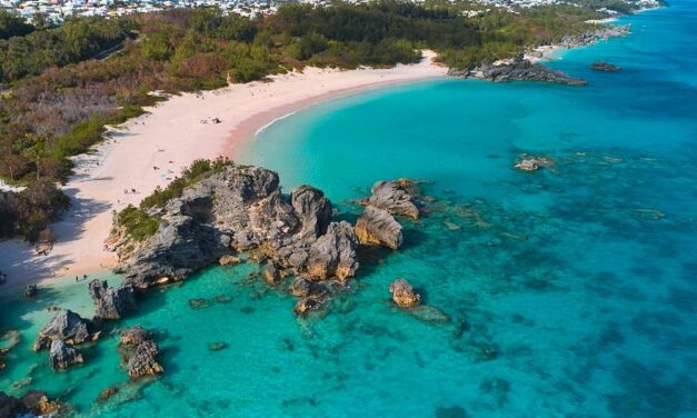 Enjoy the Fantastic Weather in Bermuda and Experience a Day on a Picturesque Pink-Sand Beach